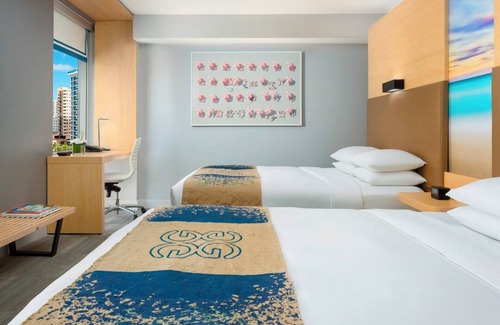 South Beach Hotel | 2 Modern Units in South Beach – Pet-Friendly, & Close to Dining and Shopping