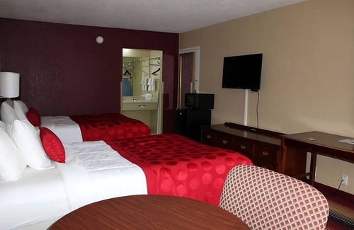 Perry House | 2 Non-Smoking 2 Doubles 1st Floor at FairBridge Inn Express Perry, Pets Allowed!