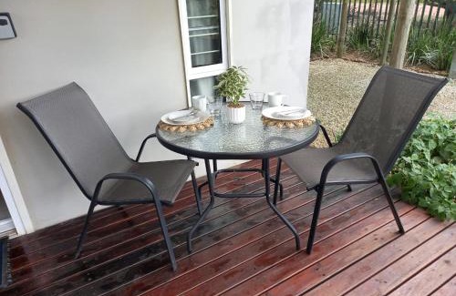 Bot River Apartment | 2 on Fifth Avenue