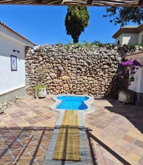 Los Gallos-Cerromolino Ski Chalet | 2-Person Studio, Private Splash Pool, 5 Min Beach