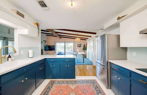 Canyon Lake House | 2 POOLS 4/2, PANO lake views, private hot tub