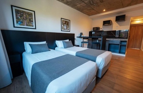 Villa Udaondo Hotel | 2 Relaxing Rooms With Free Breakfast Near Feria de Mataderos and Arenales