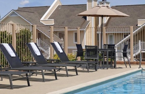 Crestline Heights House | 2 Relaxing Units w/ Fireplace & Kitchen, Parking, Pool! Near Alabama State Fair