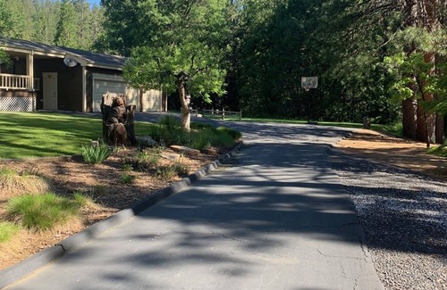 Twain Harte House | 2 SECLUDED Houses w/4 KING BEDS on 3 Unique Acres - UPSCALE EXECUTIVE RETREAT