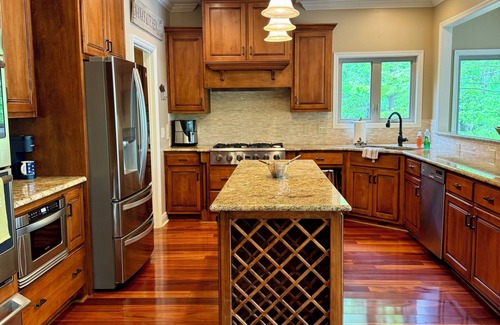 Dadeville House | 2 Story Dock w/Jump Platform & Outdoor TV/Stunning Views/Dog Friendly/Kayaks