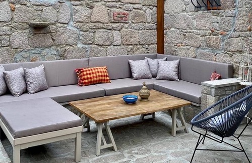 Behram House | 2 Unique stone houses nearby the ancient city- sleeps 12