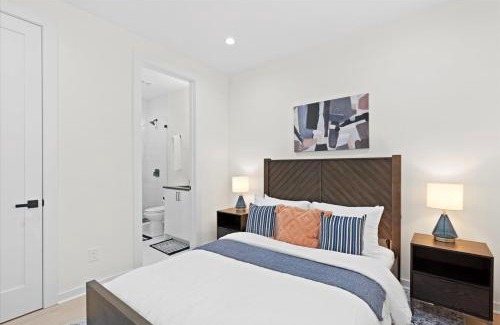 Charlotte Apartment | 2 Unit Modern Apt close to Uptown Charlotte