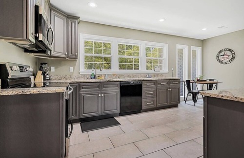 Huntsville House | 2 Units-Pool- Near Dwtn & Arsenal - American Oasis