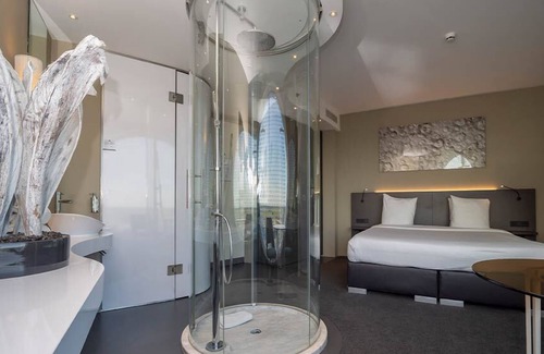 Zuidoost Hotel | 2 Units | Prime Location in the City, Nature Escape & Vibrant Attractions