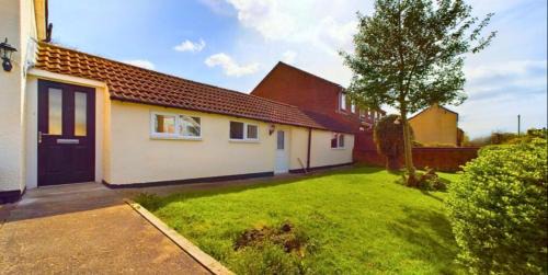 East Halton Apartment | 2 village apartments only 2.2 miles from the Refinery