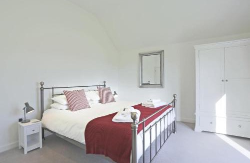 Saxmundham House | 2 Wadd Cottages
