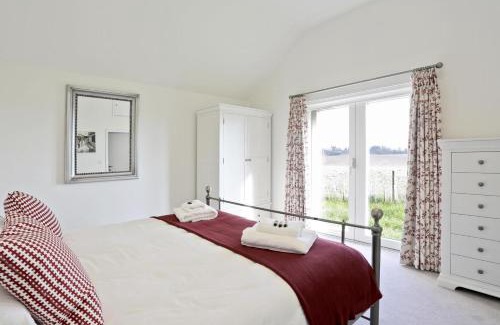 Saxmundham House | 2 Wadd Cottages