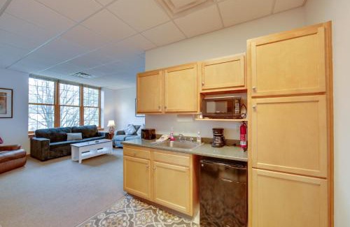 New Kensington Apartment | 20 Mi to Dtwn Pittsburgh Pet-Friendly Apartment