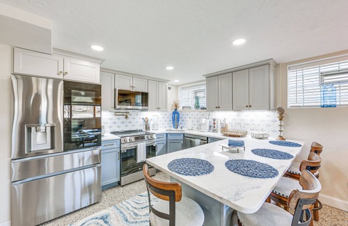 Natrona Apartment | 20 Mi to Pittsburgh: Natrona Heights Apt