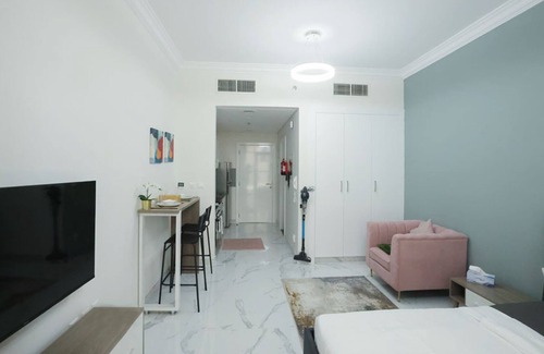 Dubai Apartment | 20 Min from Downtown Dubai - Amazing Studio with Hugh Balcony in Majan