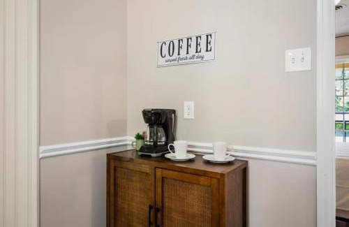 Mobile House | 20 Mins to Downtown - Relaxing Rambler