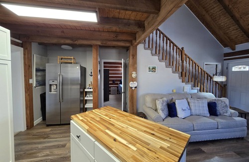 Dandridge Cabin | 20% OFF Book by 9/30 Lake Access-Boat Ramp-Hot Tub