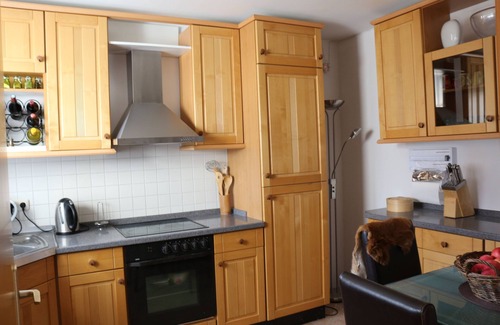 Steinbeckervorstadt House | 200 m vom Yachthafen Entfernt Ansprechendes 5 Zi. Ferienhaus mit 3 Schlafzimmern