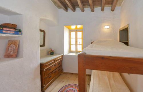 Sifnos House | 200 year old idyllic stone house