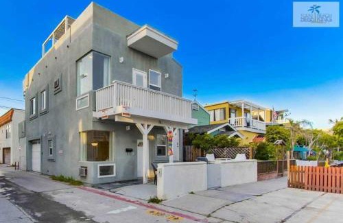 Mission Beach House | 201-Surf Stars Studio