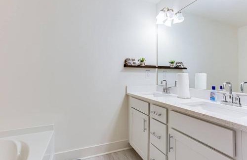 Redan Apartment | 2022 quiet relaxing and secure town house near Atlanta