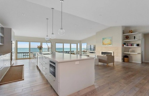 Beverly Shores House | (2025 Open!) Gorgeous Home With Private Pool & Panoramic Lake Views!