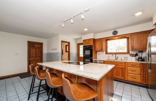 Harbert House | (2026 OPEN!) Lakeside Home With Pool & Hot Tub! Close To Beach!