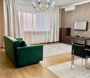 Nur-Sultan Apartment | 205 Просторные теплые и уютные апартаменты у Байтерека с 3 кроватями King и 2 санузлами