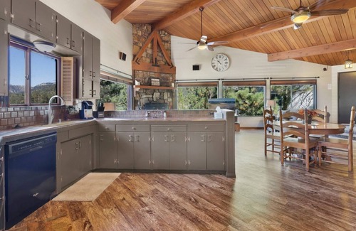 Boulder Bay House | 2064-cove Lakeview Cabin 2 Bedroom Home by RedAwning