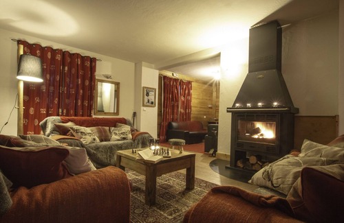 Les Brevieres Ski Chalet | 21 bed chalet with hot tub, sauna and games room