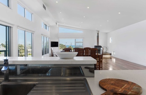 Middleton House | 21 Ellensford - Wi-Fi - Pool - Family Friendly