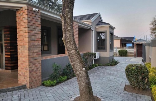 Pietermaritzburg House | @ 21 Guest House