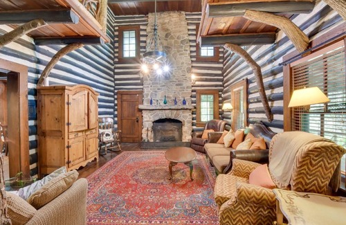 Rocky Bottom House | 21 Mi to Devils Fork State Park Sunset Cabin!