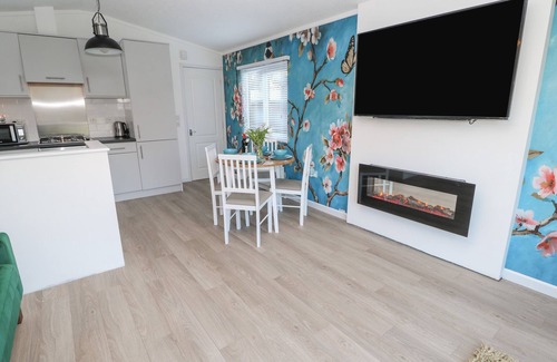 Tunstall Cottage | 22 BADGERS RETREAT, pet friendly in Catterick, North Yorkshire