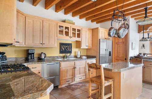 Arroyo Seco House | 2200 sq ft, 2-BR, 2-Bath townhouse, hot tub, double-living rooms, cook's kitchen, cedar deck, garden