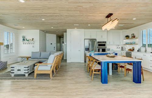 Ocean Cay House | 226 S Fletcher Ave