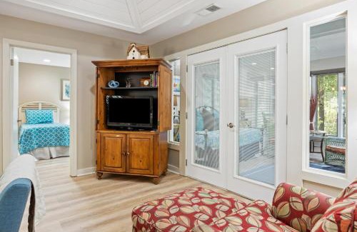 West Beach House | 24 Inlet Cove Cottage by Akers Ellis Rentals