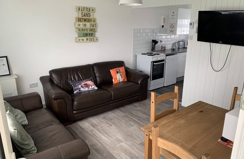 Great Yarmouth Ski Chalet | 244 sundowner