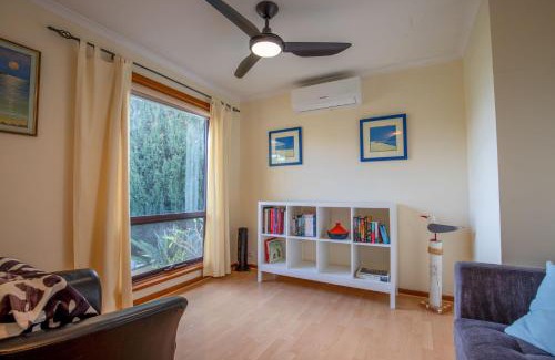 Carrickalinga House | 25 Elizabeth Crescent