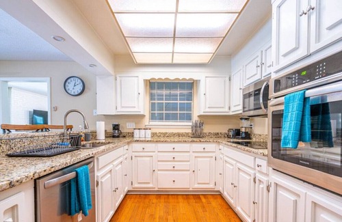 Huntsville House | 2509 Vista Dr (HSV) MTR 30 · *Deer Crossing* Rec Room/3100 Sq Ft/5 Bedroom Home