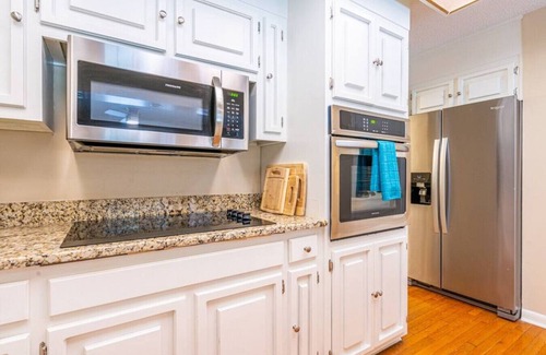 Huntsville House | 2509 Vista Dr (HSV) MTR 30 · *Deer Crossing* Rec Room/3100 Sq Ft/5 Bedroom Home