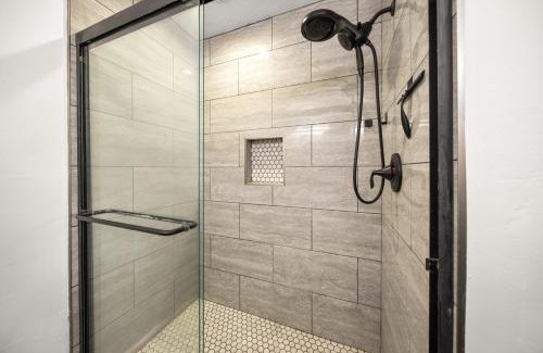 Bradenton House | 25P Pickleball Basketball Spa Theater Pool Golf