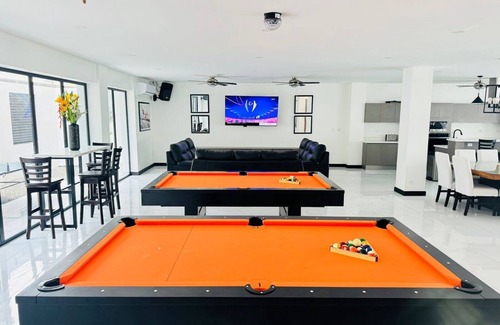 Jaco Resort | 28 ROOM ALL-INCLUSIVE VIP MEGA LUXURY RESORT : 2 House Combo/Chef/Gym/Beach