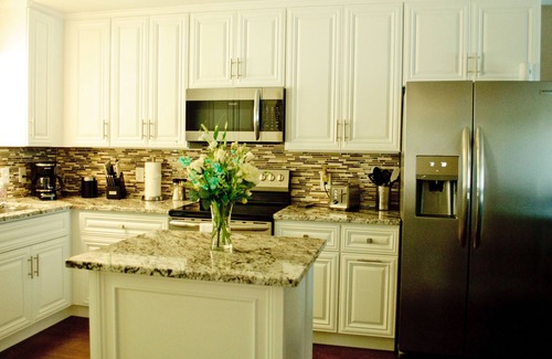 Jasper House | 295 is 5 minutes from dam with boat launch and tritoon boat for rent.