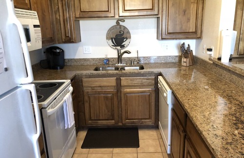 Mesquite Condo | 2B/2FB Golf Course/Park View - No Stairs!