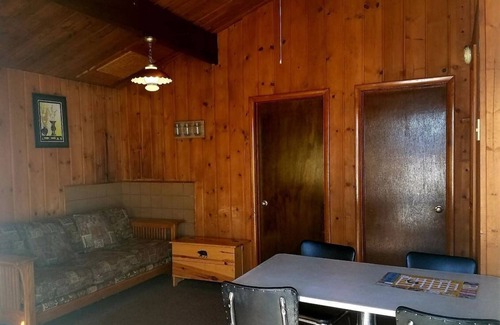 West Yellowstone Cabin | 2bd/1ba, Park 520 Hotel #