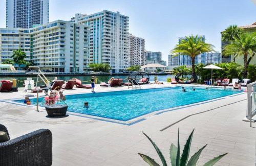 Hallandale Beach Apartment | 2BD 2BA Condo @Beachwalk Resort W/Pool