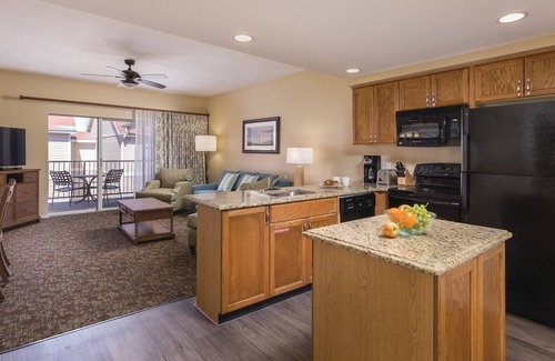 Table Rock Resort | 2BD Deluxe/Branson - w/Pools, Barbecue, Gym!