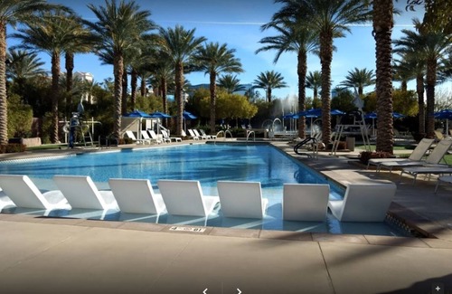 Las Vegas Condo | 2BD/Vegas - Private Living Room and Kitchen in your Condo!