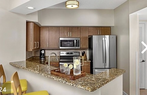 Buena Vista Resort | 2Bdrm, 2 Bathroom villa for a perfect family or friends vacation at Doral Miami